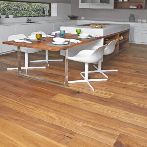 pisos-madera-estructurada-tono-medio-OldeDutch1-cocina-comedor-proyecto-altos-de-potosi-millenium-brokers-pisos-e-interiorismo