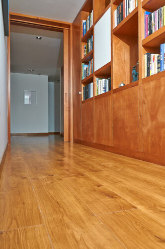 piso-vinilo-tono-claro-Olde Dutch2-pasillo-millenium-brokers-pisos-e-interiorismo